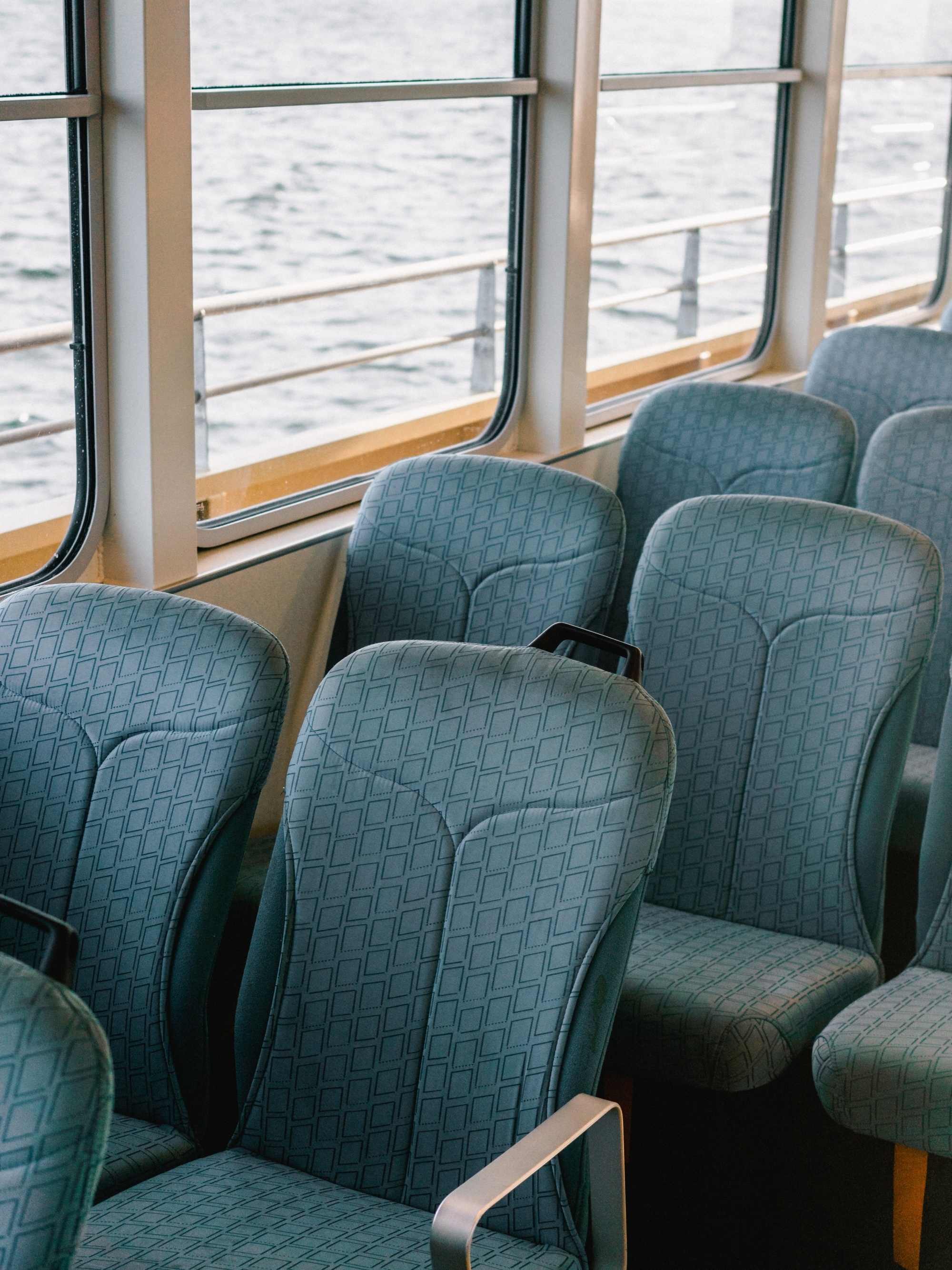 empty-seats-2085376