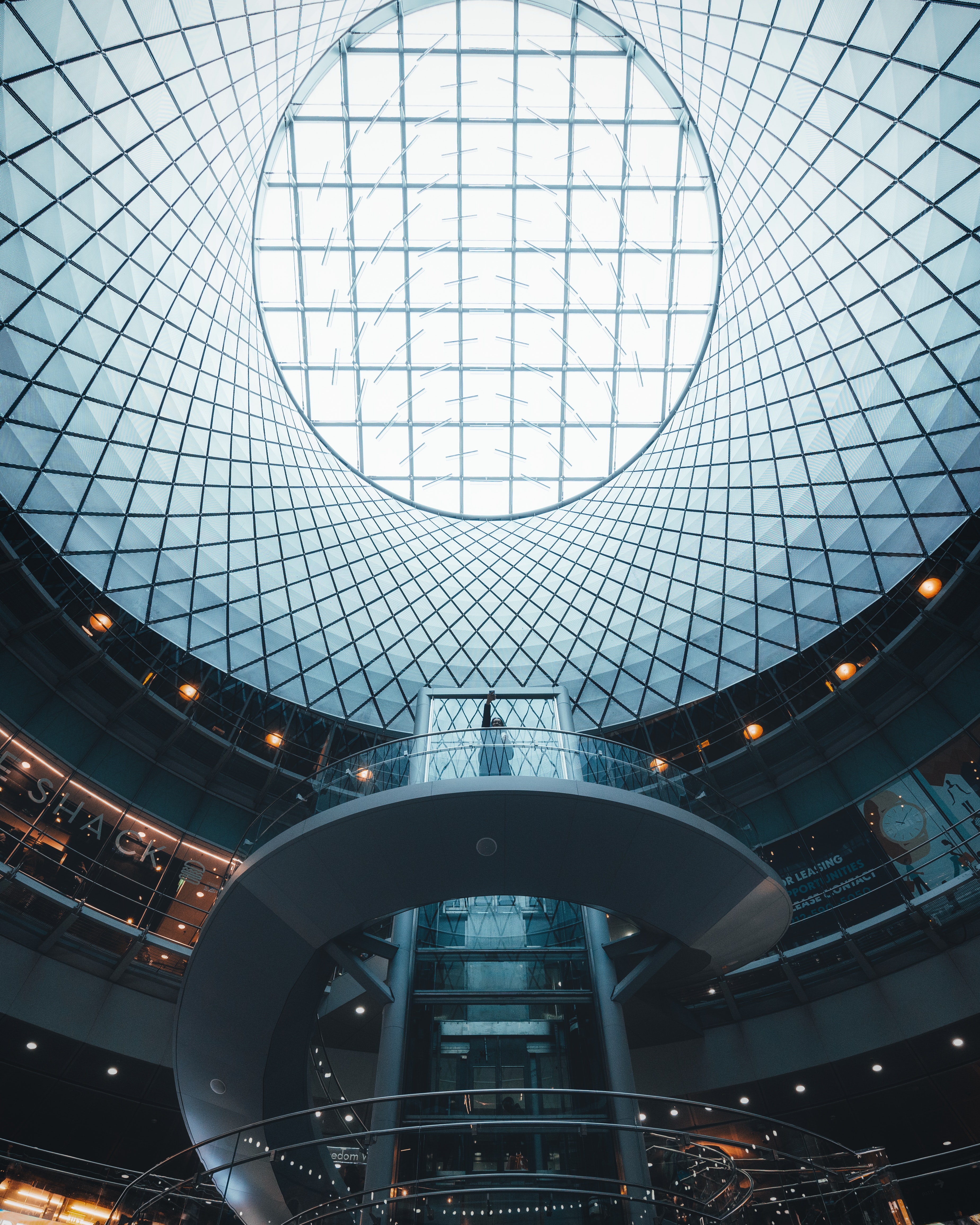 https://trainingcoachingsquare.be/organisations/wp-content/uploads/sites/8/2020/01/photo-of-modern-ceiling-3467147.jpg