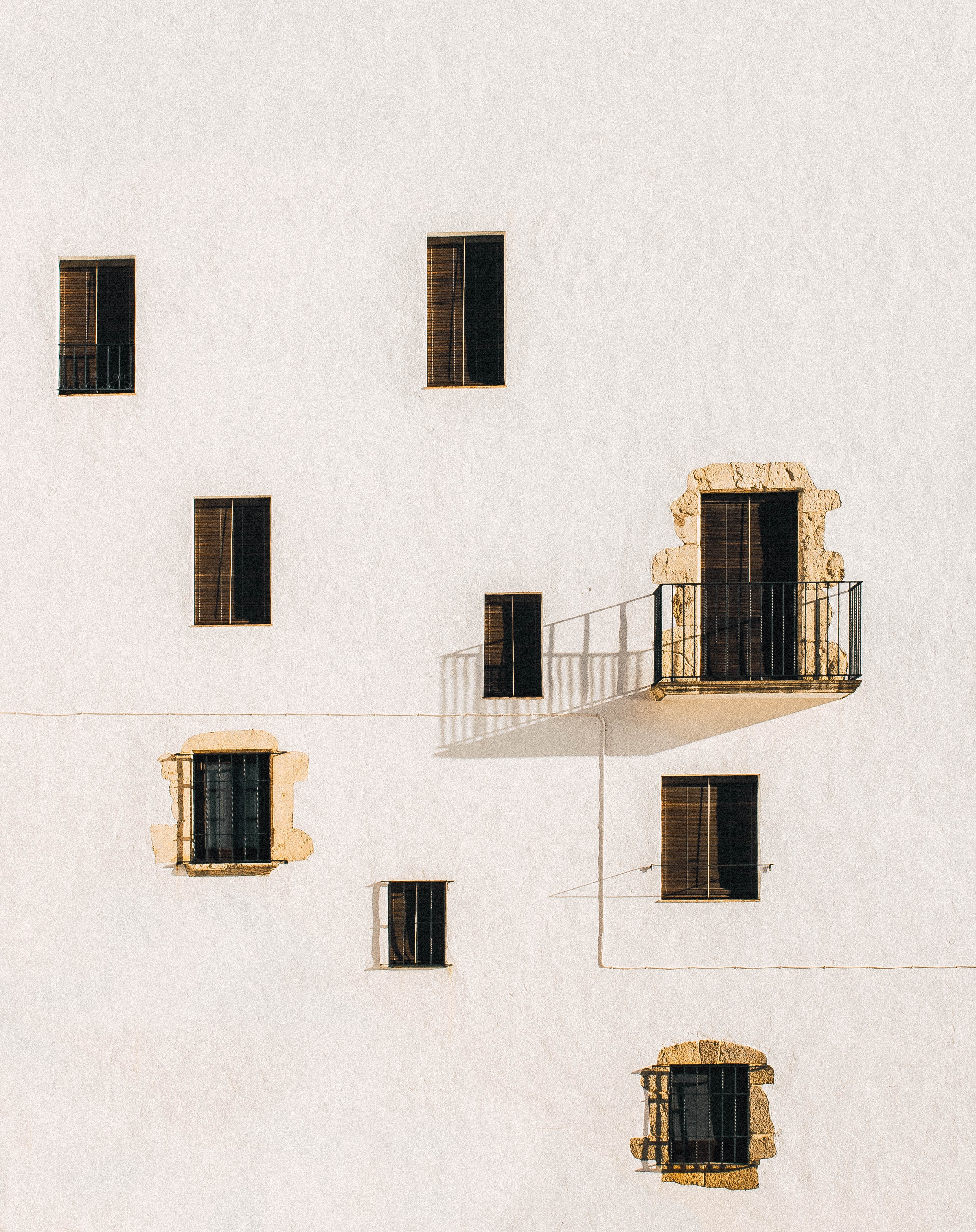 https://trainingcoachingsquare.be/organisations/wp-content/uploads/sites/8/2020/02/white-painted-wall-3499125.jpg